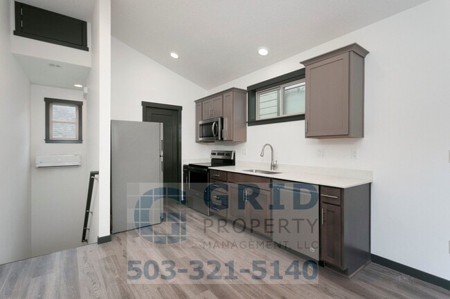 GPM645 - SE Clinton St. (T3) - GPM645 - SE Clinton St. (T3) Apartment Unit 1