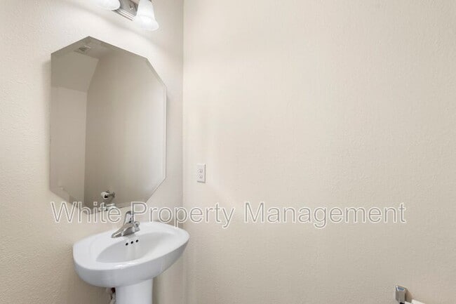 Photo - 7621 Mockernut Dr