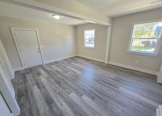 Photo - 9447 Peachtree St