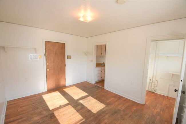 Photo - Summer 2026 Prelease! 1 Bedroom Apartment on the Hill