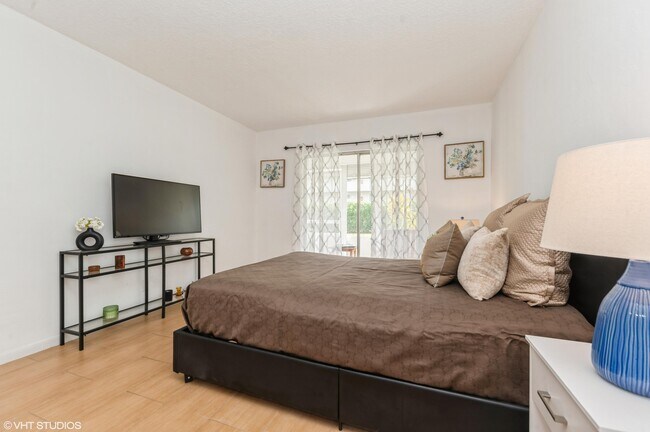 Photo - 2581 Garden Dr S Unit 108