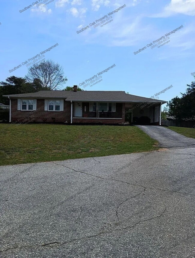 Building Photo - 602 Evelyn Dr