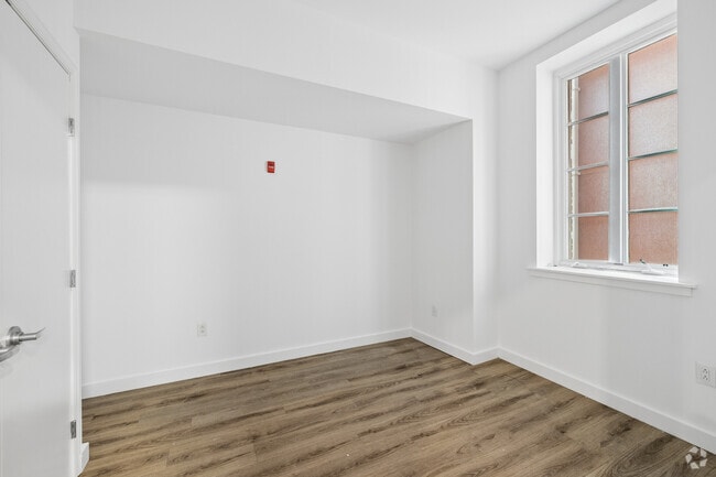 2BR, 2BA - 1,386SF - Second Bedroom