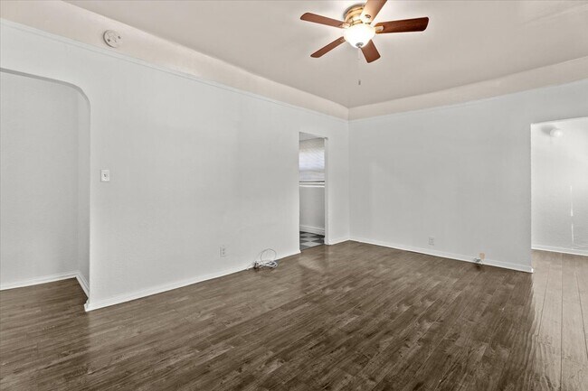 1010 N Madison Ave