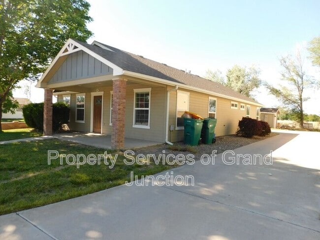 Photo - 1105 Alexander Ct