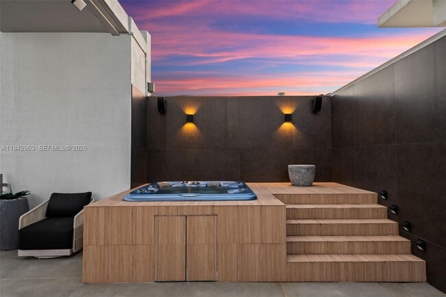 Photo - 90 SW 3rd St Unidad PH-15