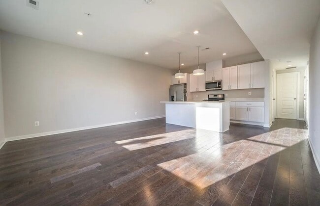 Photo - 2505 Burns St SE