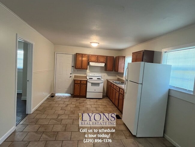 Photo - 615 E Brookwood Dr