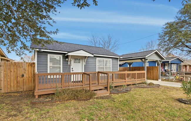 Photo - 413 W Wright Blvd