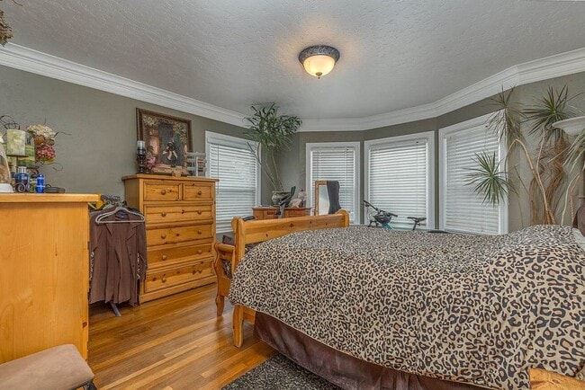 Photo - 225 Highland Ave