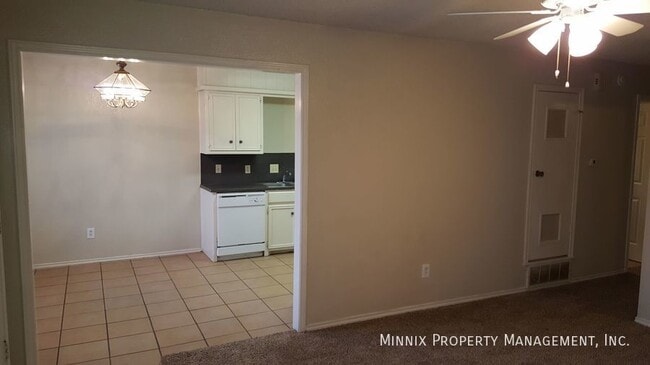 Photo - 9608 Elmwood Ave
