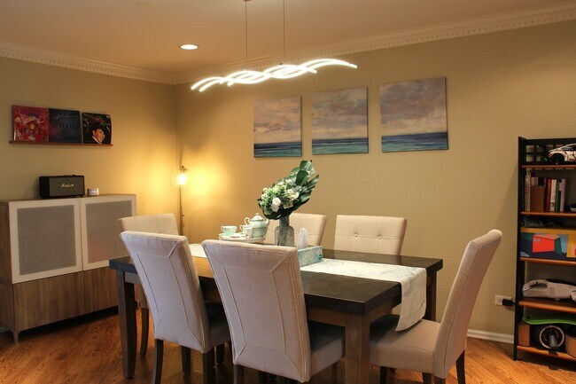 Photo - 1127 Pine St