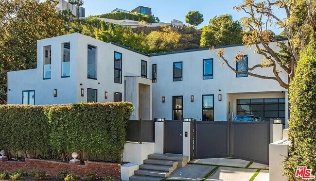 Photo - 1271 Sunset Plaza Dr
