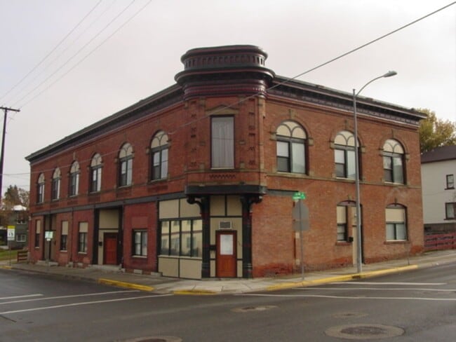 Building Photo - Harvard Building Unit 7