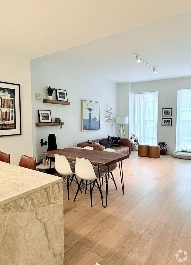 Building Photo - 15 west 61st Unit 3M Rental