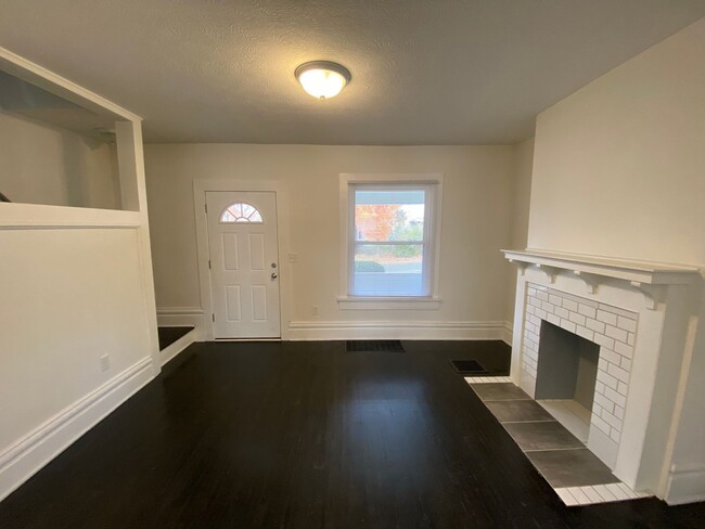 Photo - E Hudson St 163-167 NSLLC Unidad 167