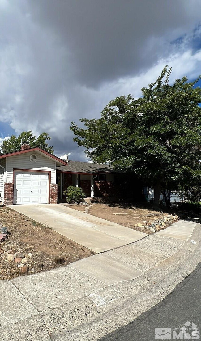 Building Photo - 3560 Yosemite Pl Rental