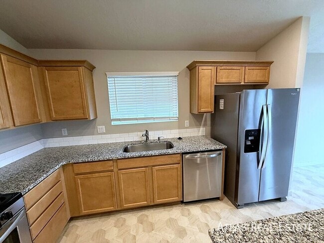 Photo - 3007 N Cherry Grove Way