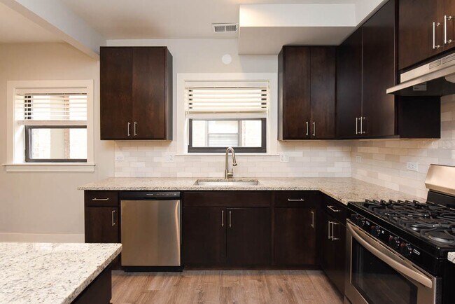 Photo - 1139 Maple Ave Unidad J03P