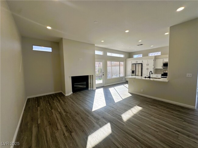 Photo - 312 Modesto St