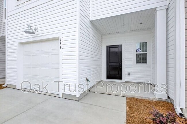 Photo - 753 Ridgley Dr
