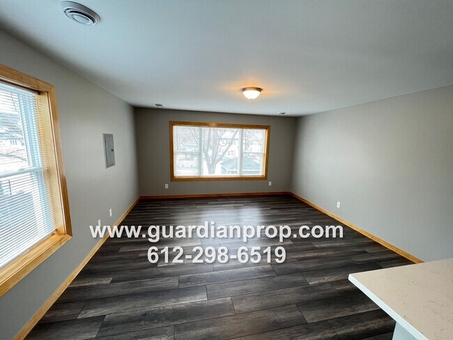Photo - 1783 Dayton Ave Unidad 1783-Upper
