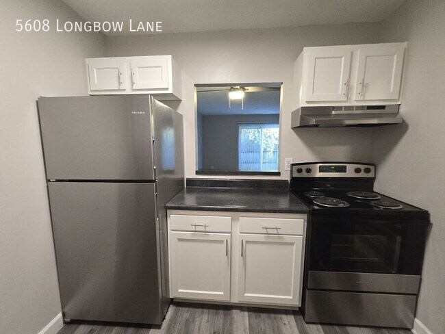 Photo - 5608 Longbow Ln