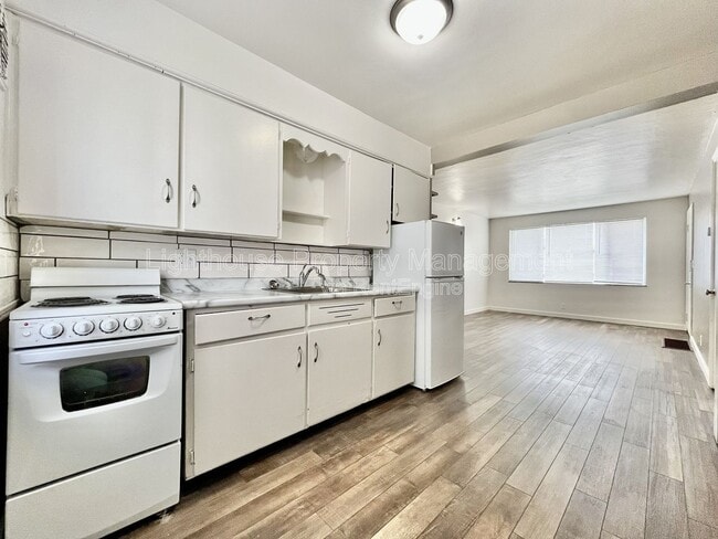 Building Photo - 1193 Ottillia St SE Unit C
