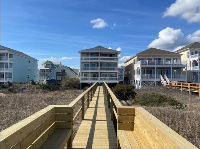 Building Photo - Seaview D @ 714 Carolina Beach Ave. N Unit Seaview D Surf Shack