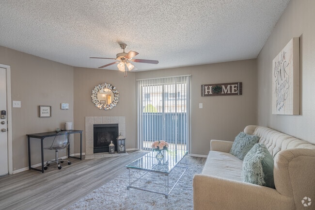 1BR, 1BA - 642SF