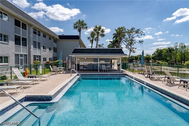 5515 Rattlesnake Hammock Rd Unit 205