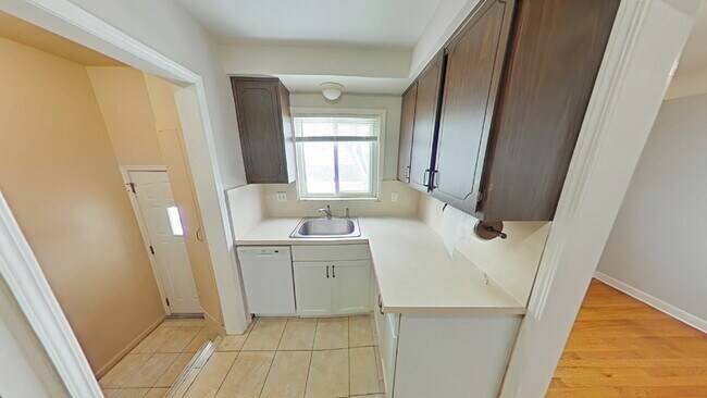 Photo - "3-Bedroom Gem with Spacious Living in Ros...