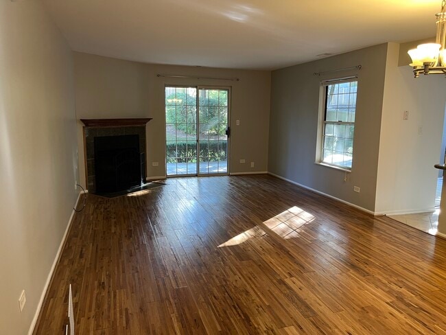 Photo - 131 Crestwood Ct Unit 2