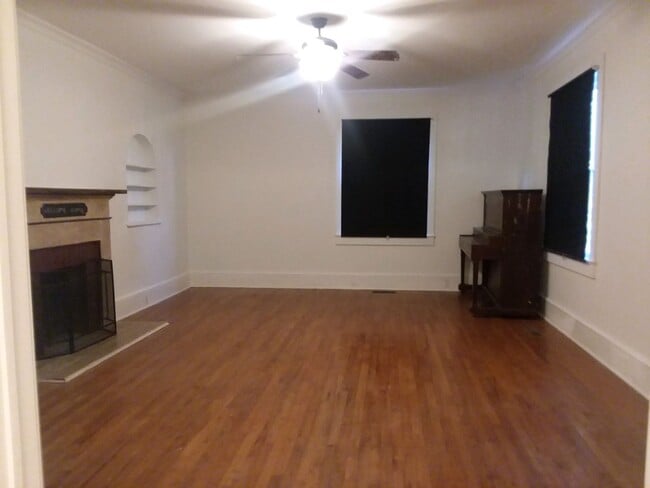 Photo - 312 Park View Cir House