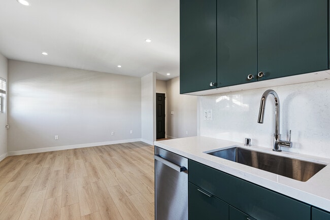 Photo - 1429 Edgecliffe Dr Unidad 1429.5