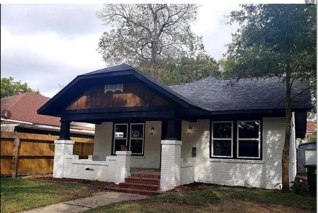 Building Photo - 4313 Polk St Rental