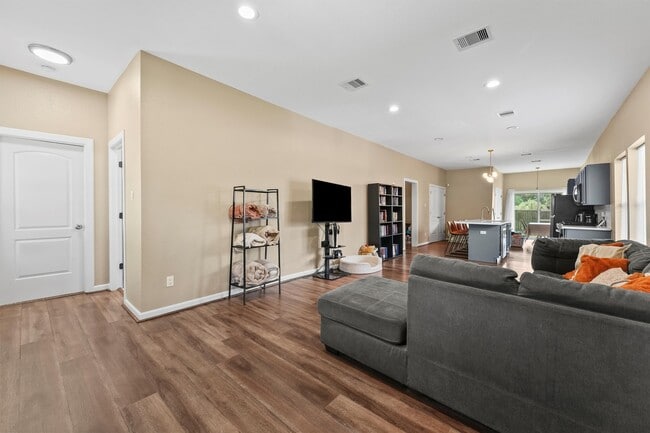 Building Photo - 3706 Nathaniel Brown St Rental