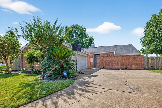 Photo - 6107 Howland Ct