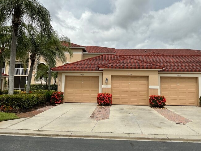 Building Photo - 2870 Cypress Trace Cir Unit 1724