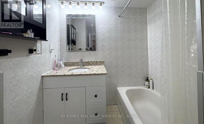 Photo - 19 Talbot St