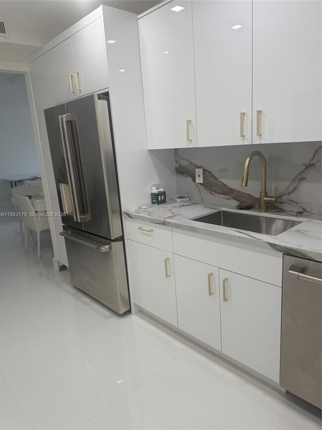 Photo - 10185 Collins Ave Unit 606