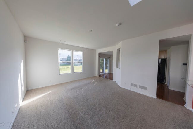 Photo - 636 Hawley Dr