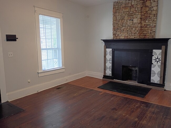 Photo - 1081 Arlington Ave SW