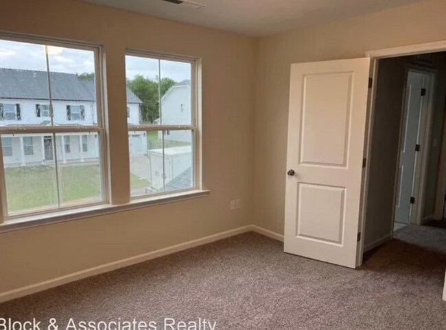 Photo - Room in House on Hopper Cir