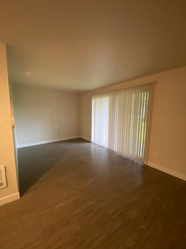 Bayview East Apartments
