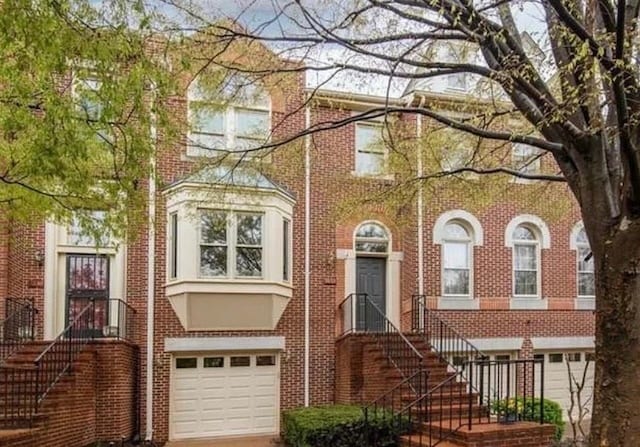 Building Photo - 3832 Charles Ave