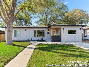 Building Photo - 742 Edgebrook Ln Rental