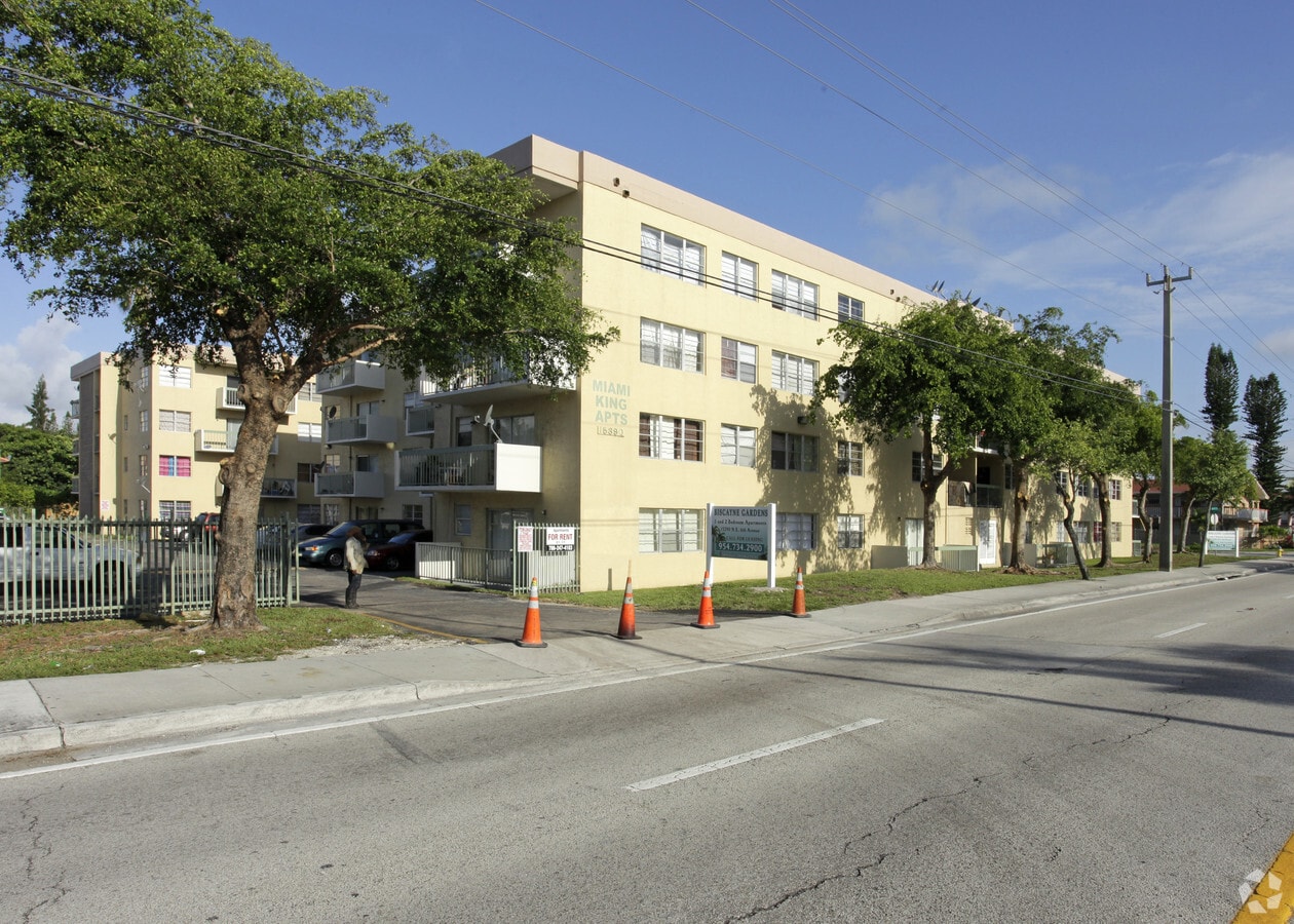 Biscayne Gardens Apartments - Biscayne Gardens Apartments