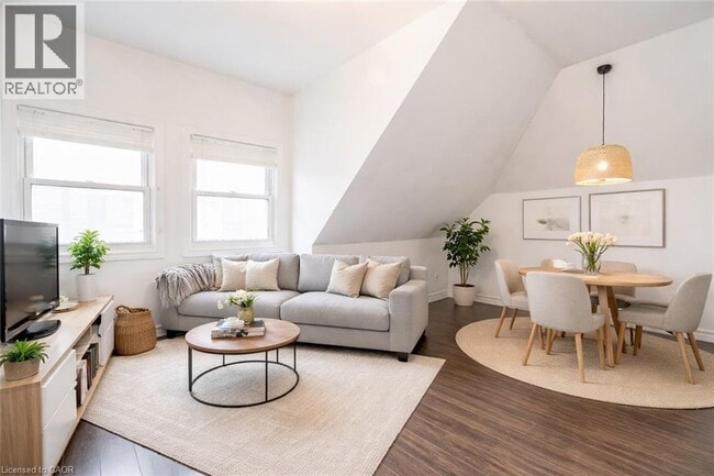 Photo - 80 St Clair Ave