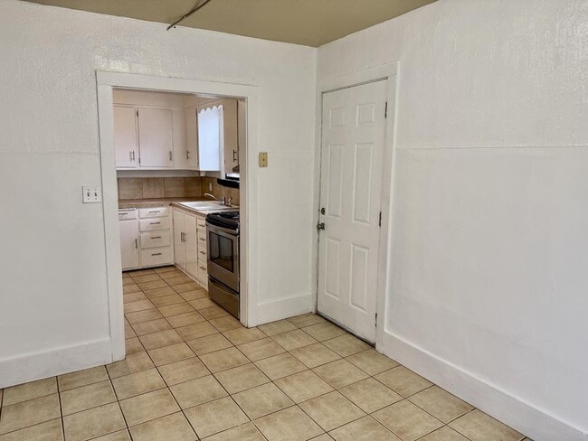 Photo - 1450 Clark Dr